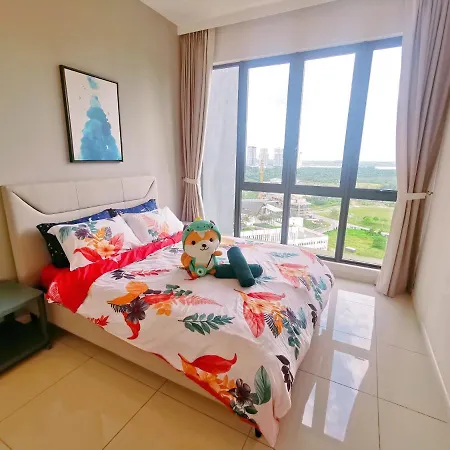 Legoland - Happywonder Suite For Family ,Cozy, Wifi With Nice Garden Pool View! Nusajaya  Exterior photo