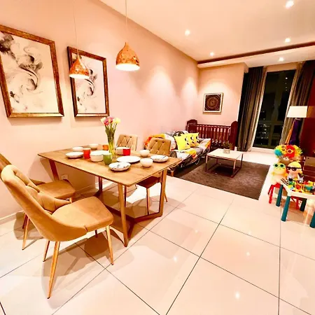 Legoland - Happywonder Suite For Family ,Cozy, Wifi With Nice Garden Pool View! Nusajaya  Exterior photo