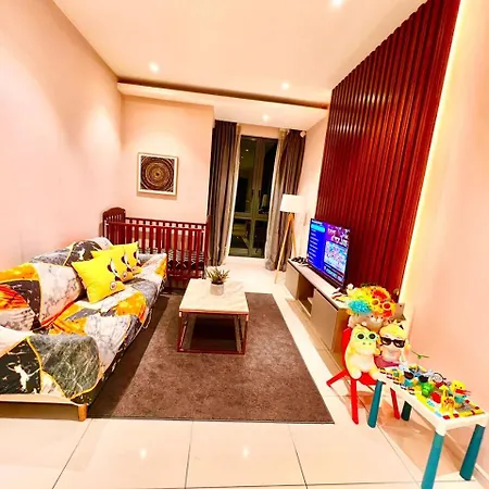 Legoland - Happywonder Suite For Family ,Cozy, Wifi With Nice Garden Pool View! Nusajaya  Exterior photo